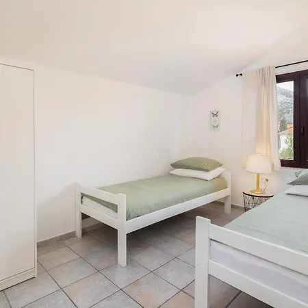 Daire Loncar Seget Vranjica