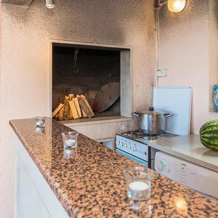 Daire Loncar Seget Vranjica