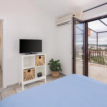 Daire Loncar Seget Vranjica