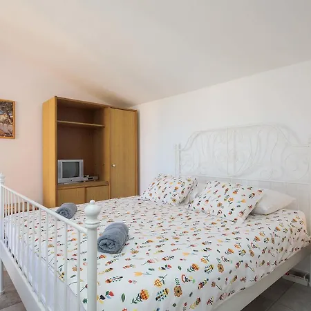 Loncar Apartment